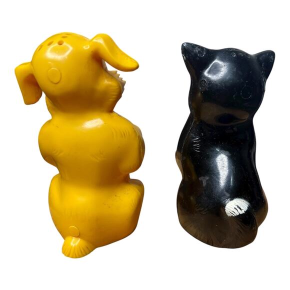 Vintage F&F Cat & Dog Salt Pepper Shakers Plastic Dayton Ohio USA - Picture 4 of 10